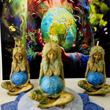 Cargar imagen en el visor de la galería, Figura Madre Tierra